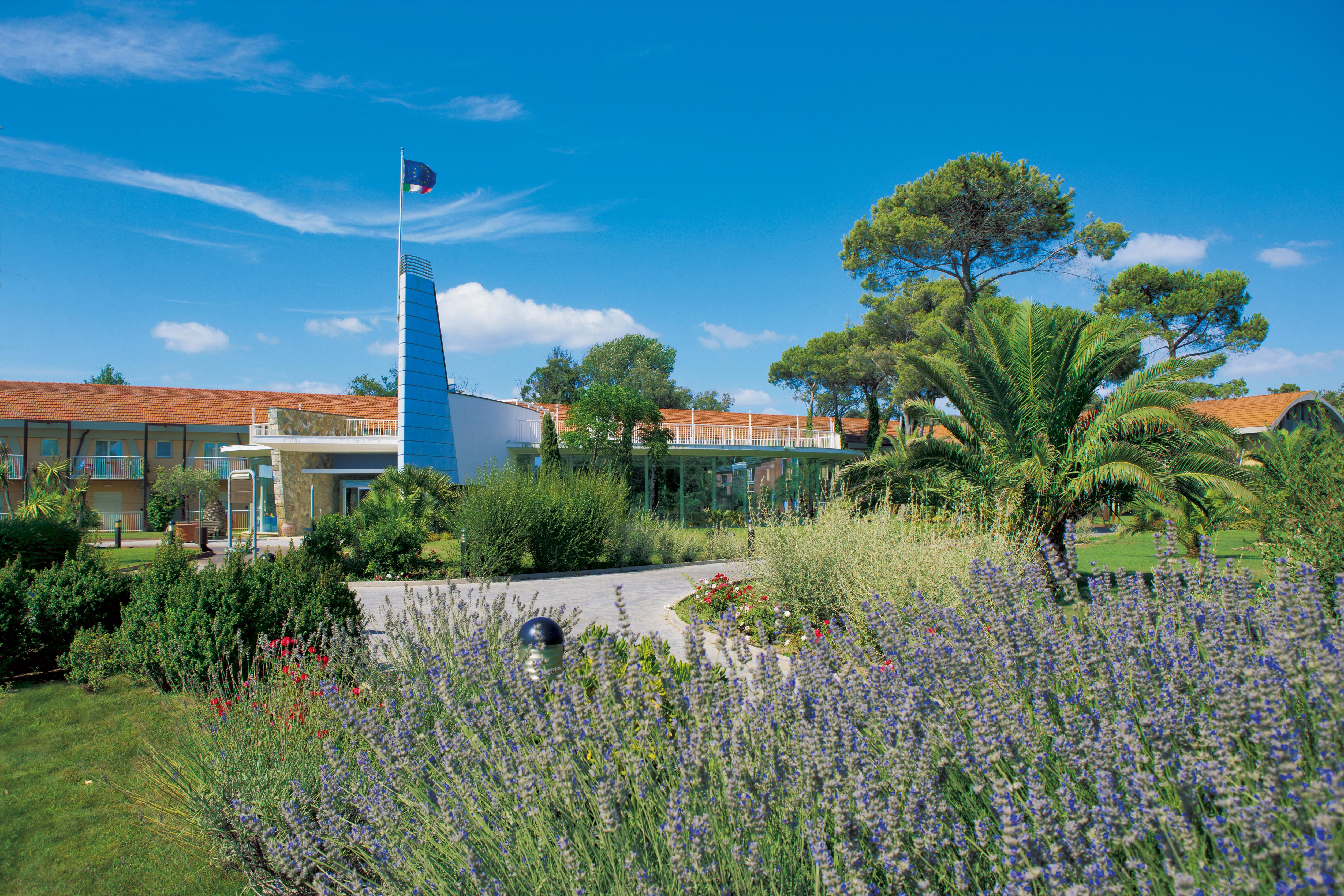 Th Tirrenia - Green Park Resort Kültér fotó